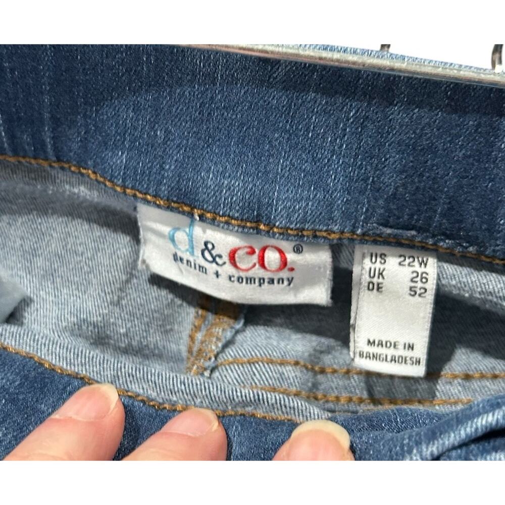 D & Co. Medium Wash Straight Leg Stretch Denims Plus Size 22W - Picture 2 of 4